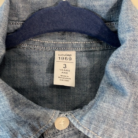 BABY GAP Toddler 3T Blue Denim Jean Casual Button Down Shirt Long Sleeve Cotton - Picture 5 of 6